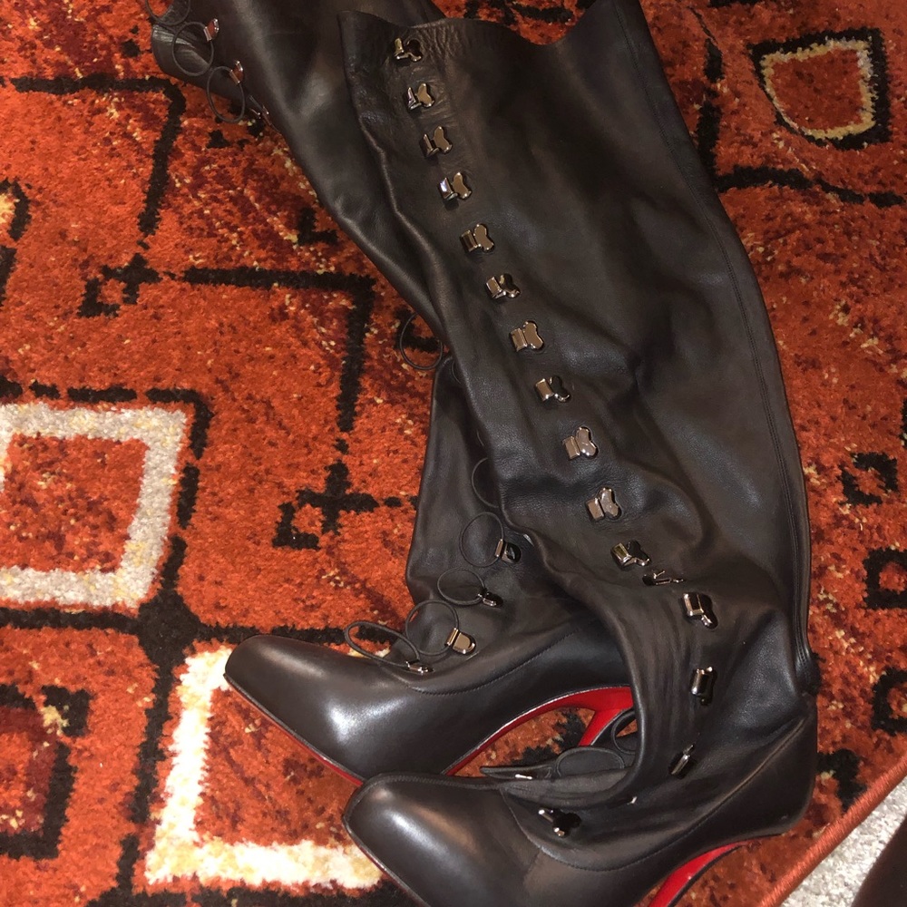 Authentic red bottoms - Picture 9 of 10